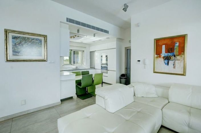 Image No.5-7 Bed Villa for sale