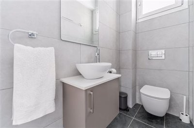 v7-show-house-bathroom