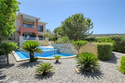 rear-of-property-2
