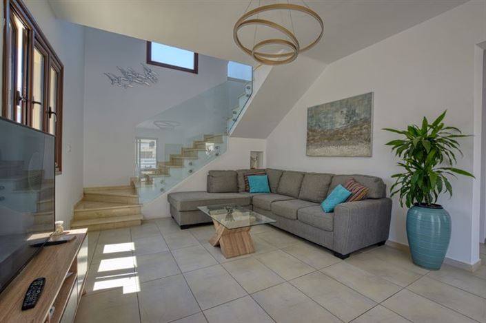 Image No.3-4 Bed Villa for sale