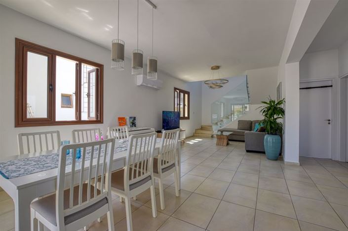 Image No.6-4 Bed Villa for sale