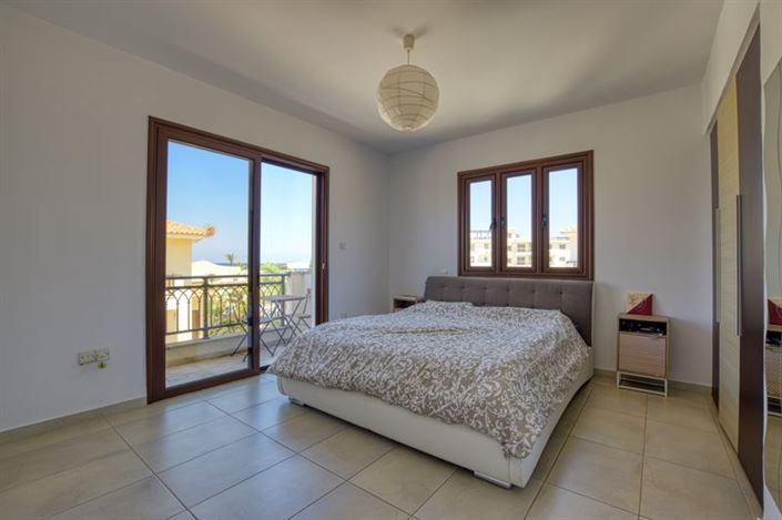 Image No.10-4 Bed Villa for sale