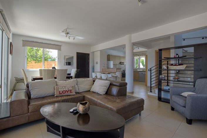 Image No.4-Villa de 3 chambres à vendre à Pernera