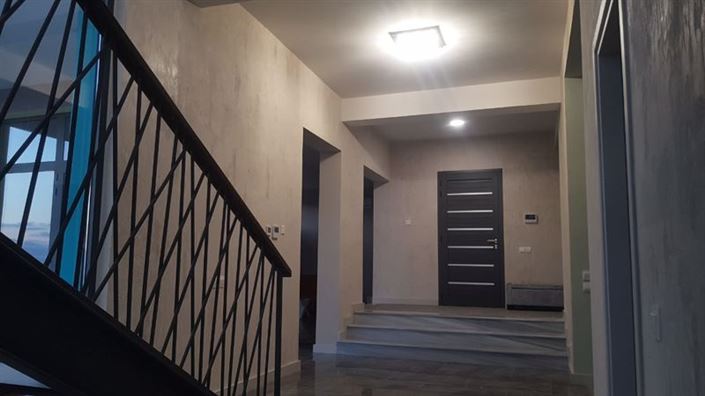 Image No.7-Villa de 4 chambres à vendre à Peyia