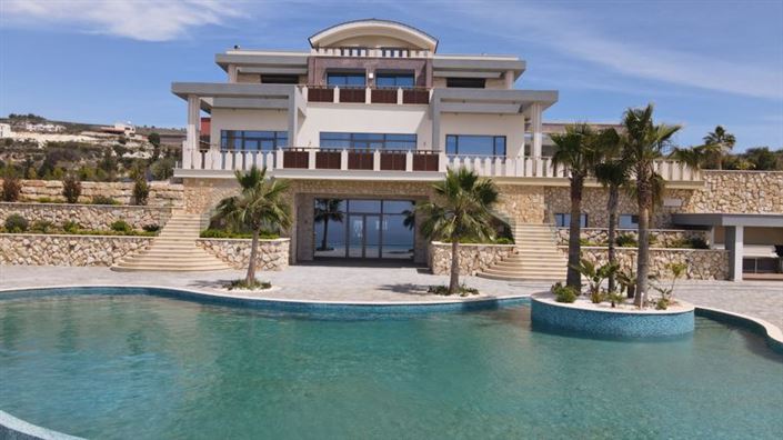 Image No.3-8 Bed Villa for sale