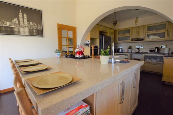 Image No.18-4 Bed Bungalow for sale