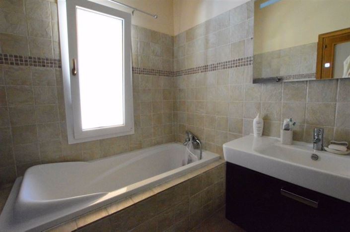 Image No.24-4 Bed Bungalow for sale