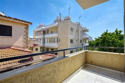 bedroom-2-3-shared-balcony