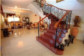 Image No.4-Villa de 6 chambres à vendre à Agia Fyla
