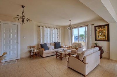 lounge-kitchen-dinning-4