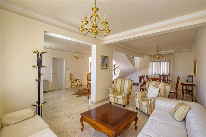 Image No.10-3 Bed Apartment for sale