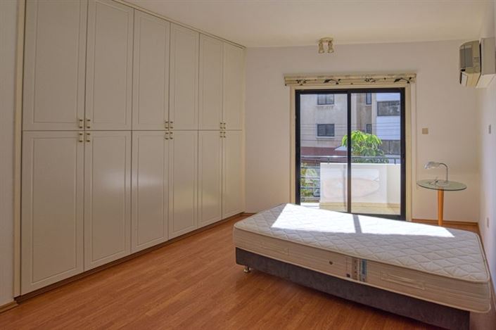 Image No.22-3 Bed Apartment for sale