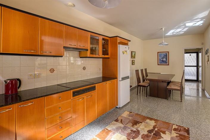 Image No.8-3 Bed Apartment for sale