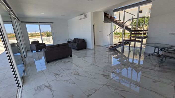 Image No.12-Villa de 3 chambres à vendre à Sea Caves