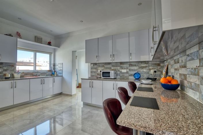 Image No.8-2 Bed Bungalow for sale