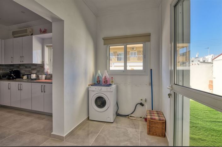 Image No.10-2 Bed Bungalow for sale