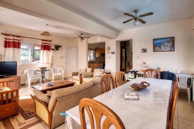 kitchen-lounge-dinning-area-4