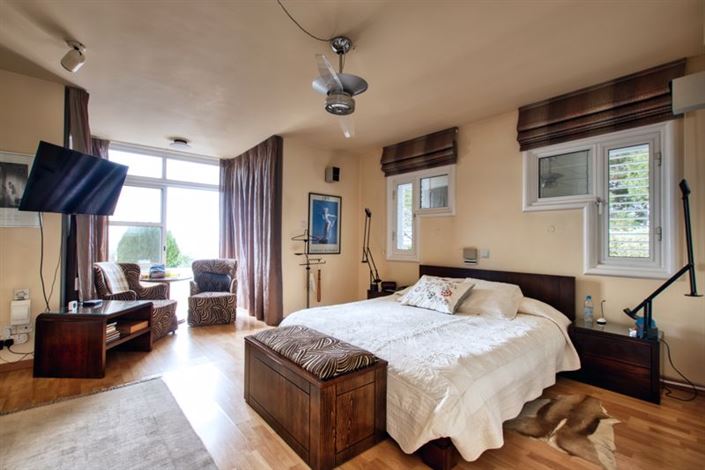 Image No.19-3 Bed Villa for sale