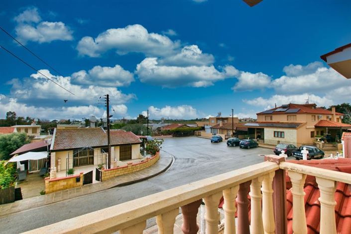 Image No.3-4 Bed Villa for sale