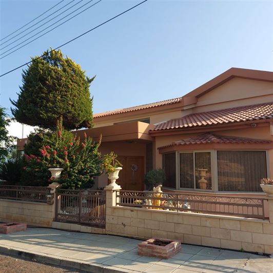 Image No.1-Villa de 4 chambres à vendre à Agia Fyla