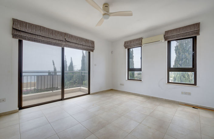 Image No.12-4 Bed Villa for sale