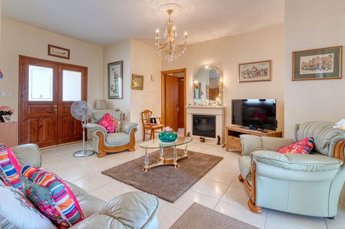 Image No.10-3 Bed Bungalow for sale