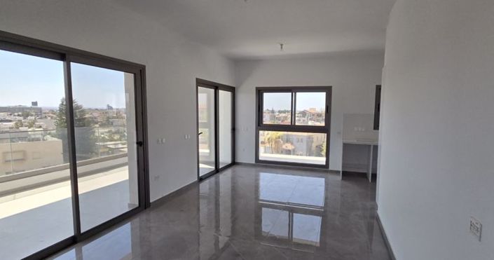 Image No.3-Appartement de 2 chambres à vendre à Zakaki