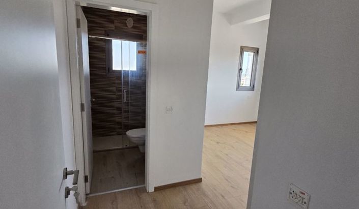 Image No.9-Appartement de 2 chambres à vendre à Zakaki