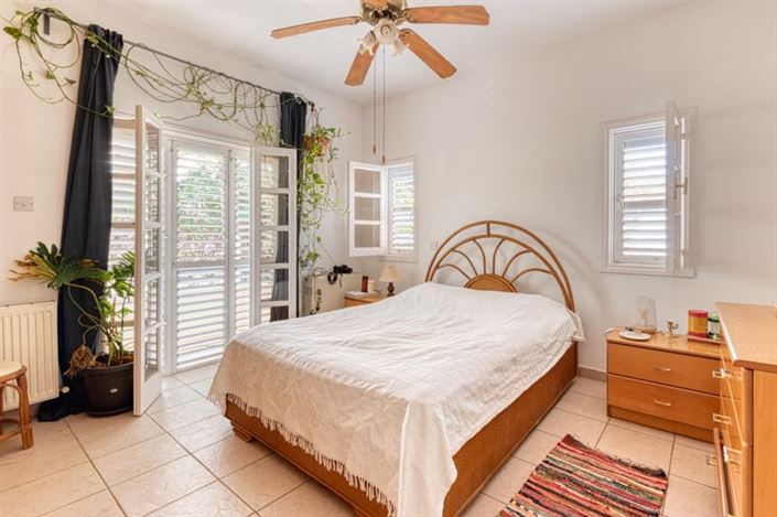 Image No.12-4 Bed Bungalow for sale