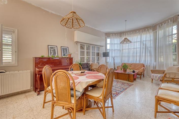 Image No.6-4 Bed Bungalow for sale