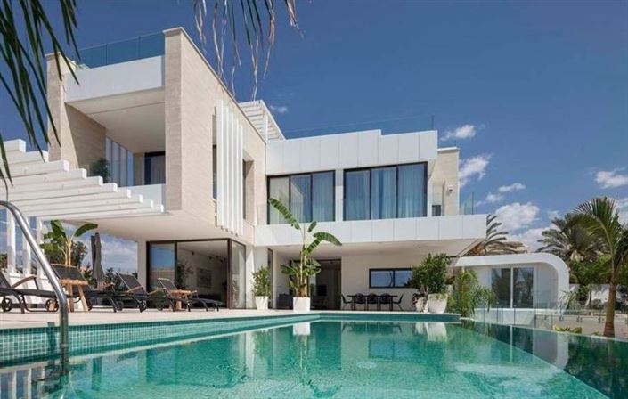 Image No.1-5 Bed Villa for sale