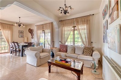 informal-lounge-area-3