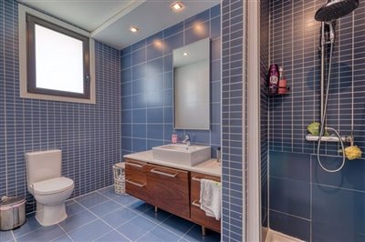 bedroom-2-ensuite