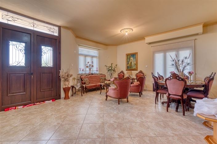 Image No.4-4 Bed Villa for sale