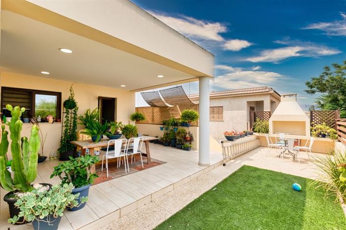 Image No.20-4 Bed Bungalow for sale