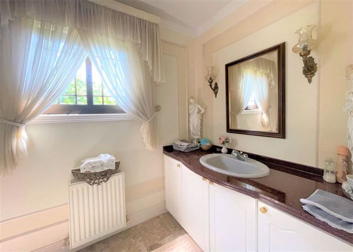 Image No.17-5 Bed Villa for sale