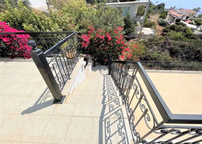 Image No.38-5 Bed Villa for sale