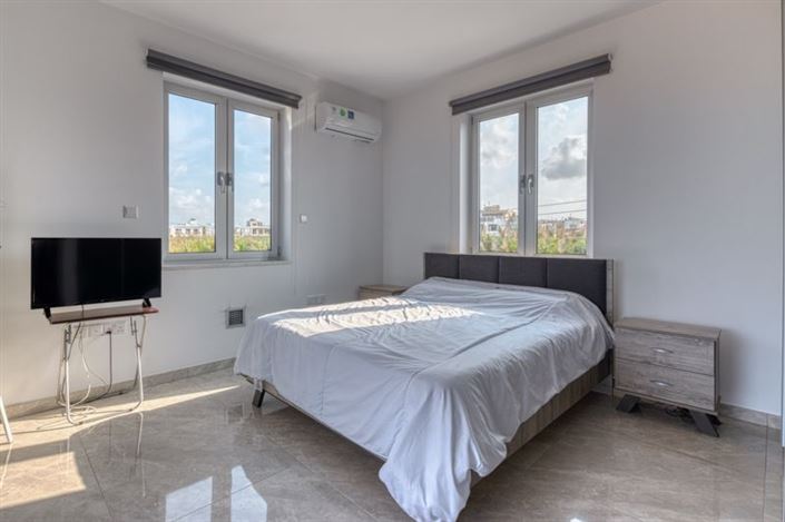 Image No.12-4 Bed Villa for sale