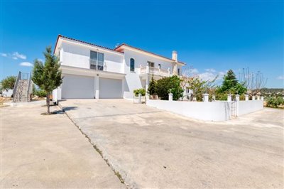 front-of-property-3