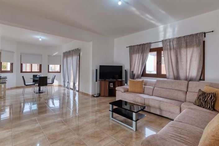 Image No.6-4 Bed Villa for sale