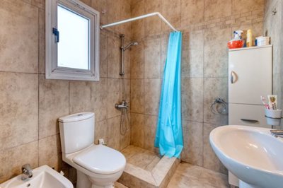 bedroom1-ensuite