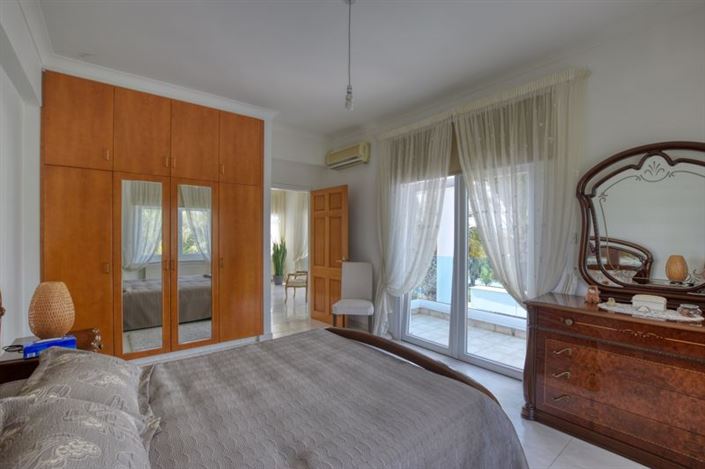 Image No.26-7 Bed Villa for sale