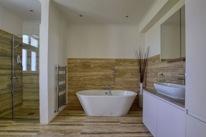 Image No.29-7 Bed Villa for sale