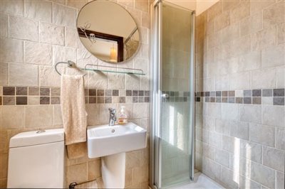 bedroom-1-ensuite