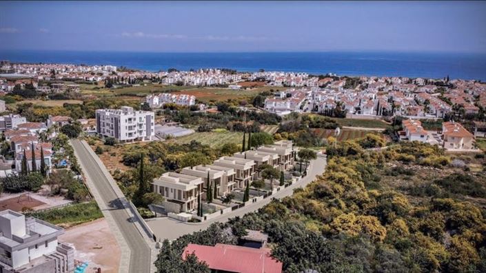 Image No.10-3 Bed Villa for sale