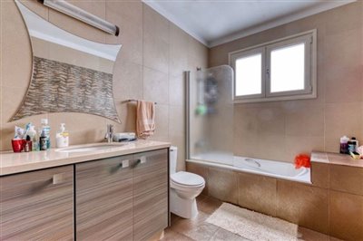 family-bathroom-2