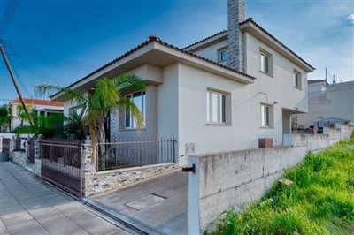 right-side-of-property