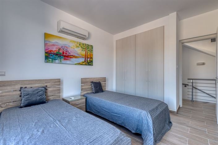 Image No.18-3 Bed Villa for sale