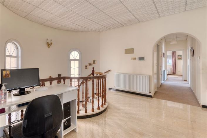 Image No.17-7 Bed Villa for sale