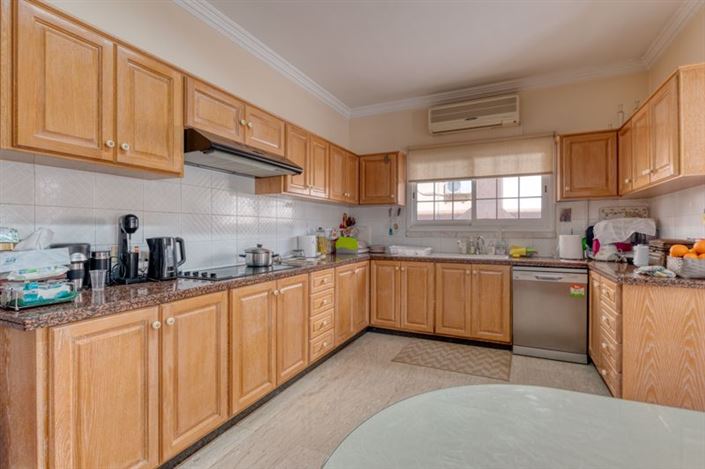 Image No.7-7 Bed Villa for sale